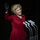 Julia  Sporsén as Pat Nixon